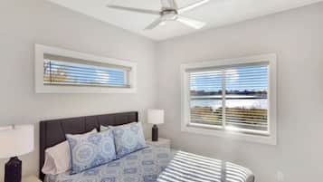 3 dormitoris, planxa i posts de planxar, wifi i roba de llit