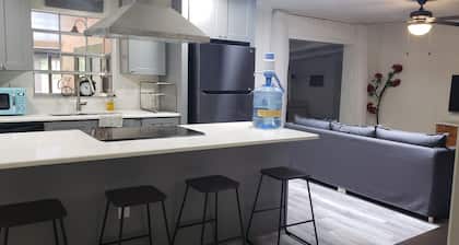 4-bedroom house in welcoming Tavares with Pool, AC