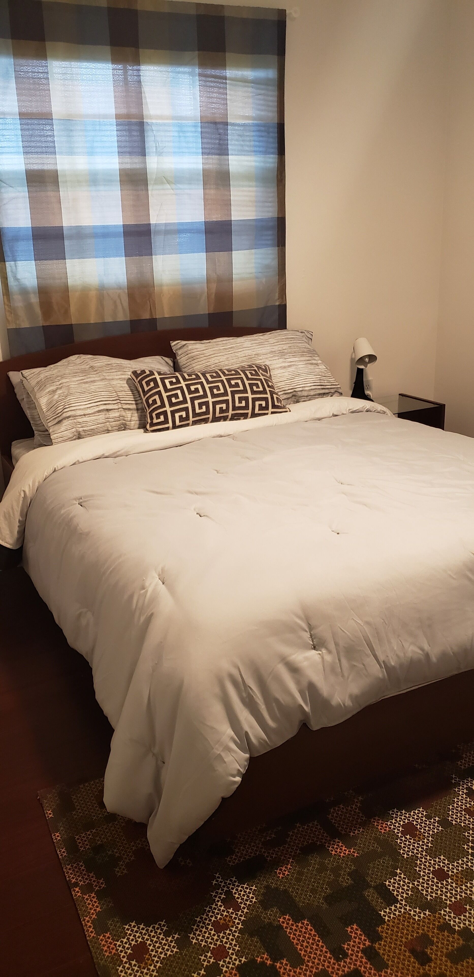 4 chambres, fer et planche à repasser, Wi-Fi, draps fournis