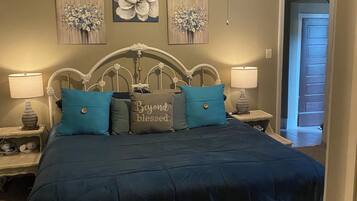 6 Schlafzimmer, Bügeleisen/Bügelbrett, WLAN, Bettwäsche