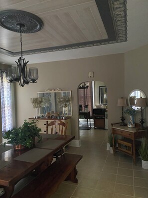 Dining - Charming Wheeling Island home. Large cozy and spacious! Your home away from home (Wheeling)