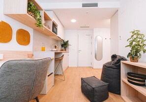 Habitación individual Deluxe, 1 habitación, no fumadores | Cortinas opacas, wifi gratis, ropa de cama