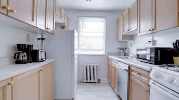 Apartemen Kota, 2 kamar tidur | Dapur pribadi | Lemari es, microwave, oven, dan kompor