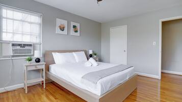 Comfort Apartment, 2 Bedrooms | 2 bedrooms, premium bedding, blackout drapes, free WiFi