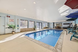 Pool - Lovely Huge 2 Bedroom Condo/ Walk to Lifts! (Keystone)