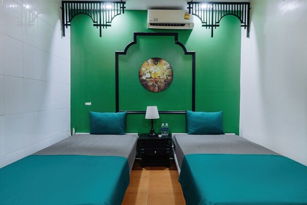 Desk, free WiFi - Casa Bonita Hotel (Hai Phong)