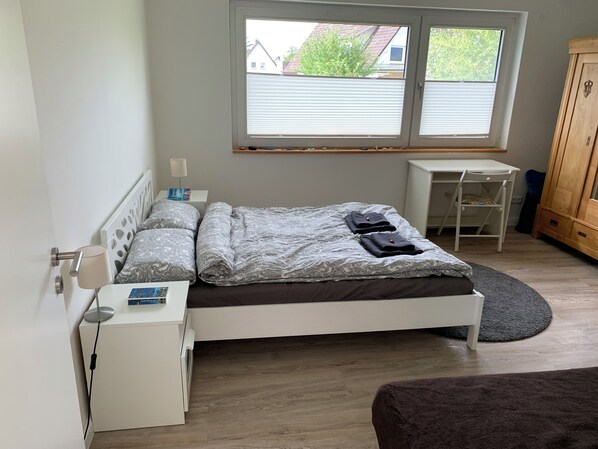 4 bedrooms, iron/ironing board, travel cot, free WiFi