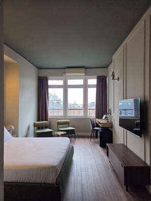 Deluxe Double Room | Desk, laptop workspace, soundproofing, iron/ironing board - Corso Italia Rooms (Milan)