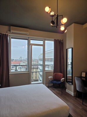 雙人房, 露台, 城市景 | 書桌、手提電腦工作空間、隔音、熨斗/熨衫板