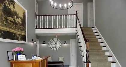The Bond Inn Room #4