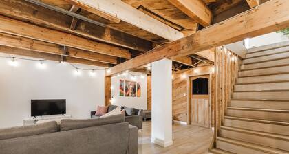 CasaKaïa - Cozy 2 bedroom apartment with Backyard & Parking near Lachine canal