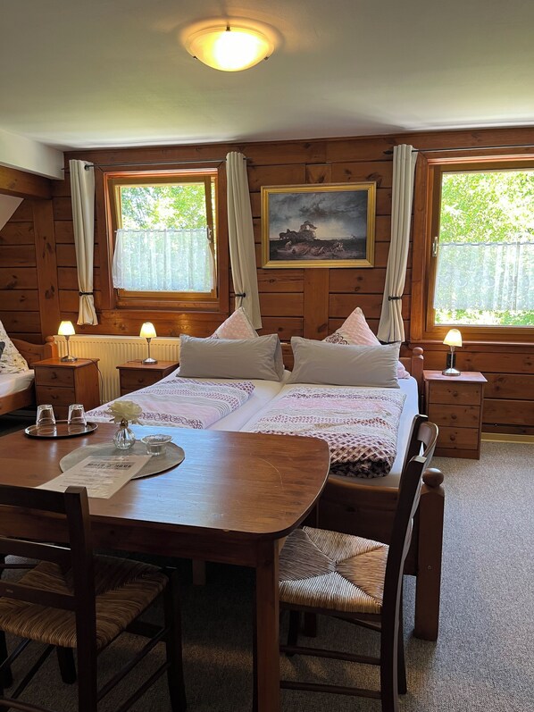 1 bedroom, travel cot, WiFi, bed sheets