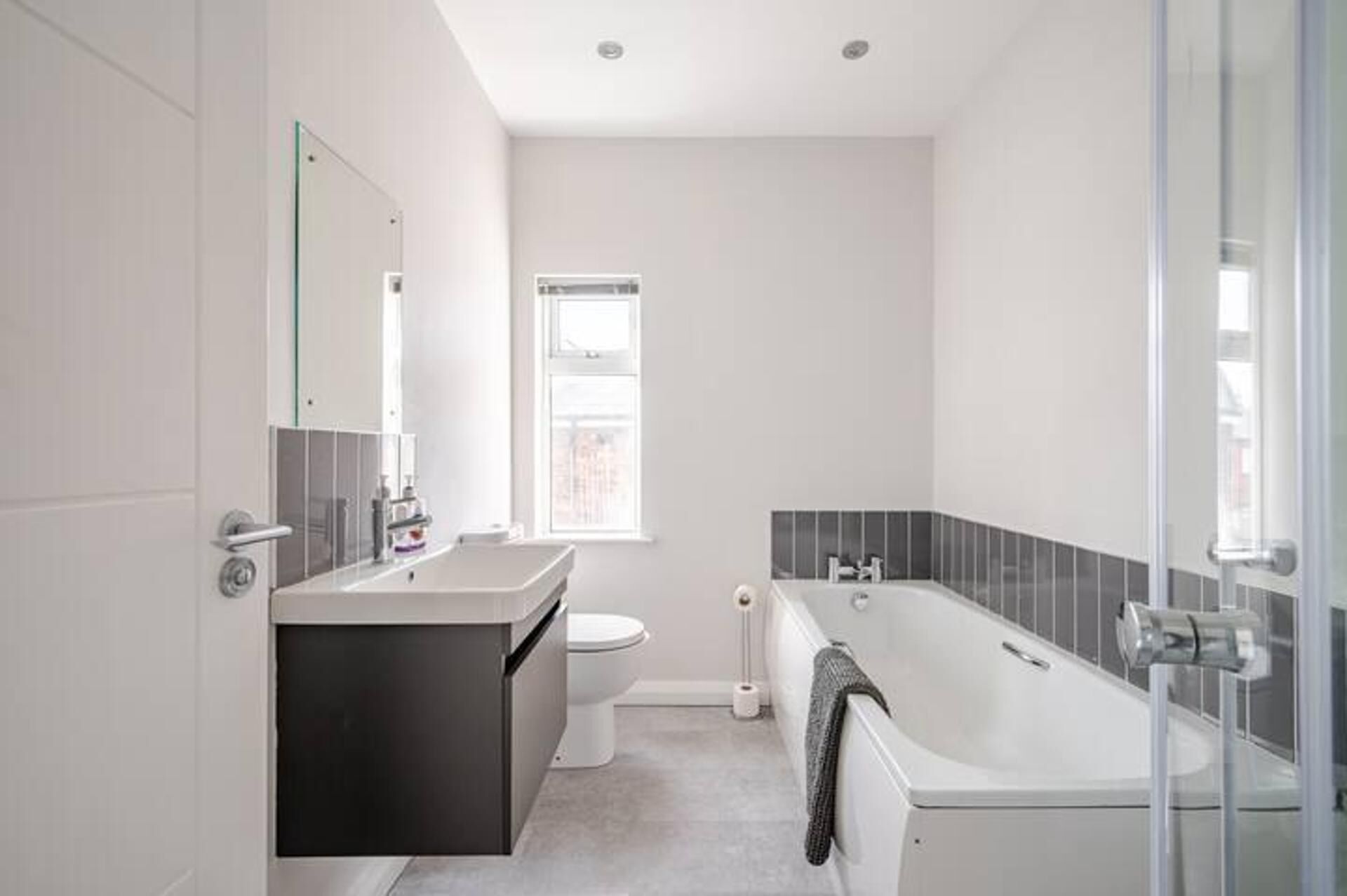 House | Bathroom | Shower, hair dryer, towels