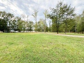 Miscellaneous - Charming Lakefront Cabin                   (Cullman)