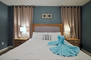 8 soverom, strykejern/-brett, wi-fi (inkludert) og sengetøy