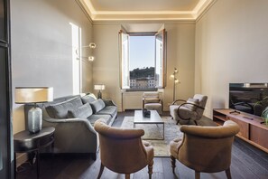 Deluxe Apartment, River View | Living area - Luxury River View Apartment by MMega (Florence)