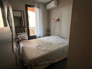 2 soverom, strykejern/-brett, wi-fi og sengetøy