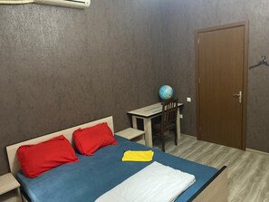 Basic Double or Twin Room, City View | Free WiFi - ARTISHA TRAVEL HOTEL (Tbilisi)