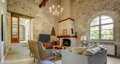 Maison Vinicole - Five Bedroom Villa, Sleeps 10