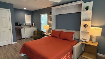 Silitysrauta/-lauta, vauvan matkasänky, ilmainen Wi-Fi, vuodevaatteet