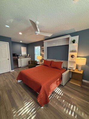 Tabla de planchar con plancha, cuna de viaje y wifi gratis 