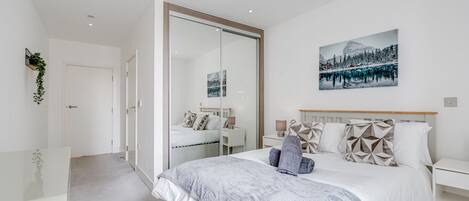 Apartment | 2 bedrooms, iron/ironing board, free WiFi, bed sheets