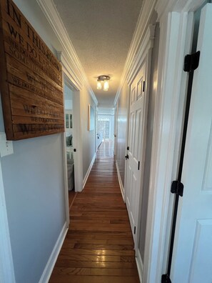 Interior - Avalon Bayfront Rental - 1 block away from center of town! (Avalon)