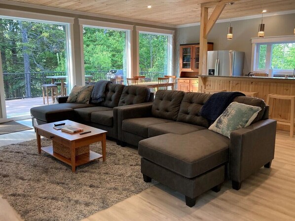 المنشأة من الداخل