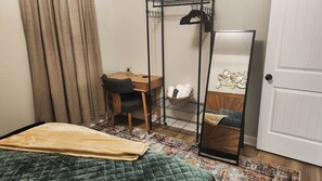 2 bedrooms, desk, iron/ironing board, WiFi - 2024 Modern Farmhouse- Cozy Vibes, Rural Charm (Pasquotank County)