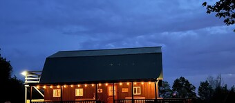 PRIVATE RETREAT- 2br cabin on 40 acres surrounded by Wayne National Forest