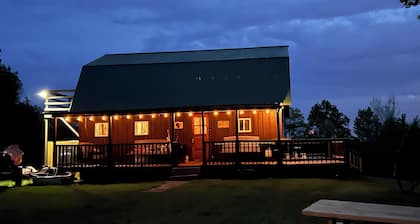 PRIVATE RETREAT- 2br cabin on 40 acres surrounded by Wayne National Forest