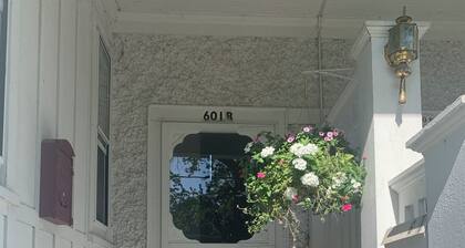 Historical Haven Steps to Downtown