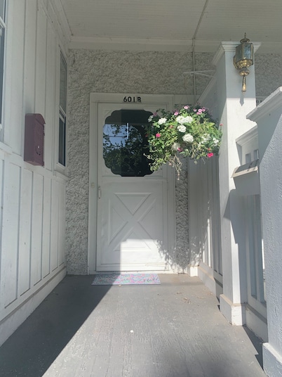 Historical Haven Steps to Downtown