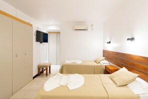 Double Room | Premium bedding, down comforters, in-room safe, desk - Urban Hotel (Federacion)