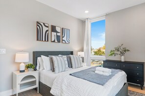 2 chambres, fer et planche à repasser, lit parapluie, Wi-Fi gratuit