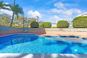Pool - Amazing Stay - 2 Bed Maui Condo! (Lahaina)