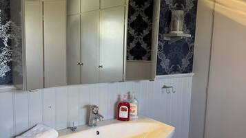 Towels, soap, toilet paper