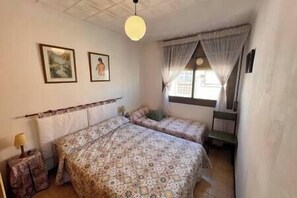 3 bedrooms, WiFi, bed sheets