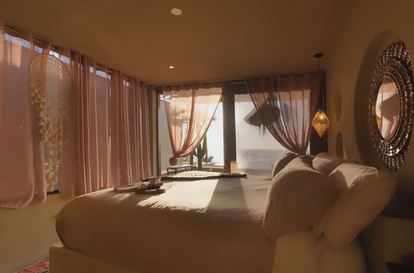 5 bedrooms, in-room safe, desk, iron/ironing board