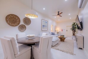 Interior - Tres Cocos Modern Luxury, Private, Gated & Centrally Located (San Pedro)