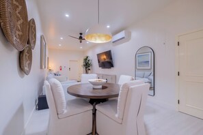Dining - Tres Cocos Modern Luxury, Private, Gated & Centrally Located (San Pedro)