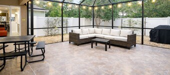 Generator, Yard, Family 3BR near Beach & Downtown