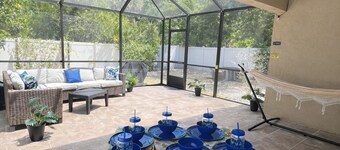 Generator, Yard, Family 3BR near Beach & Downtown
