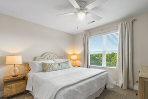 3 chambres, fer et planche à repasser, Wi-Fi gratuit, draps fournis