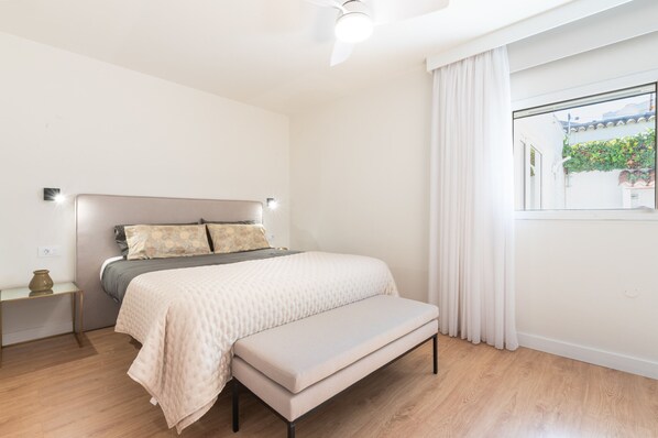 2 Schlafzimmer, Bügeleisen/Bügelbrett, kostenloses WLAN, Bettwäsche