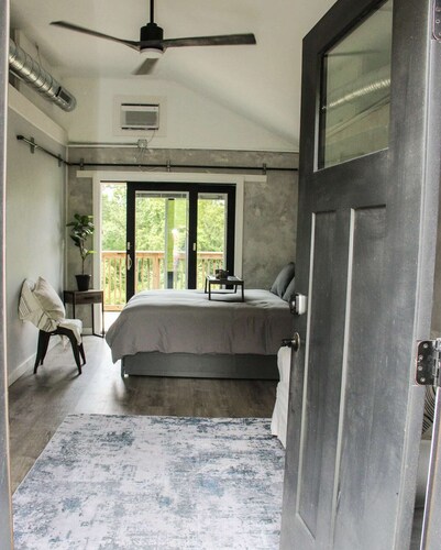 Hits | Catskills Views | Pet Friendly | Studio