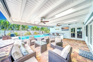 Terrace/patio - Heated Pool + Hot Tub! Close To Beach & Shops! (Lighthouse Point)