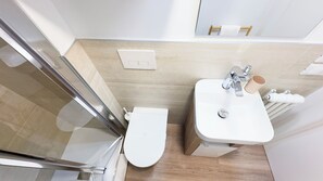 Douche, serviettes fournies