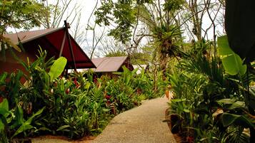 1 bedroom, in-room safe, free WiFi, bed sheets