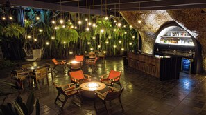 Näkymä puutarhaan, avoinna joka päivä